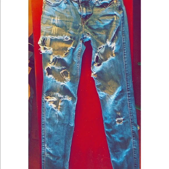 Distressed jeans💘 - Picture 2 of 2